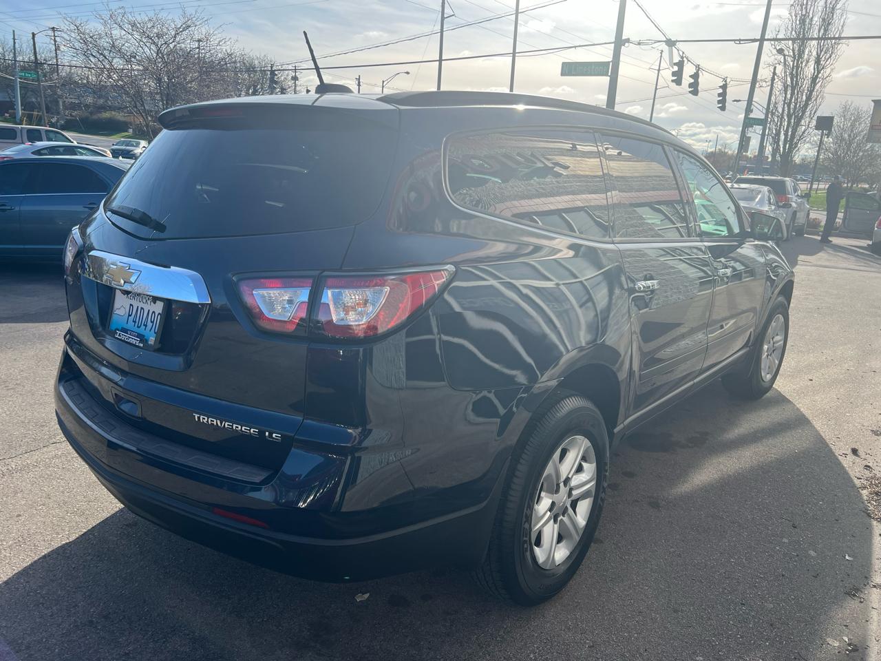 Chevrolet Traverse FWD 4dr LS w/1LS 2016