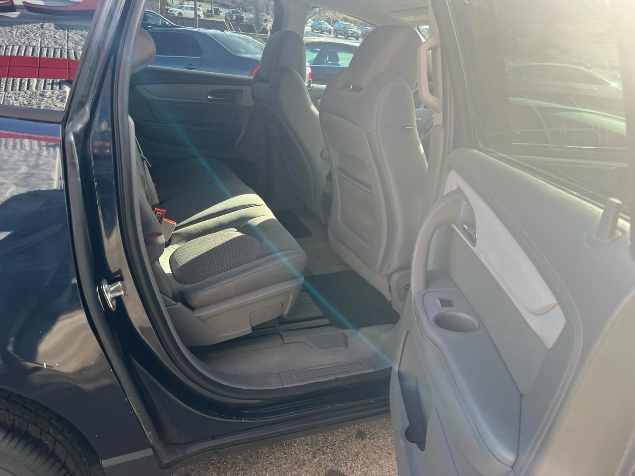 Chevrolet Traverse FWD 4dr LS w/1LS 2016