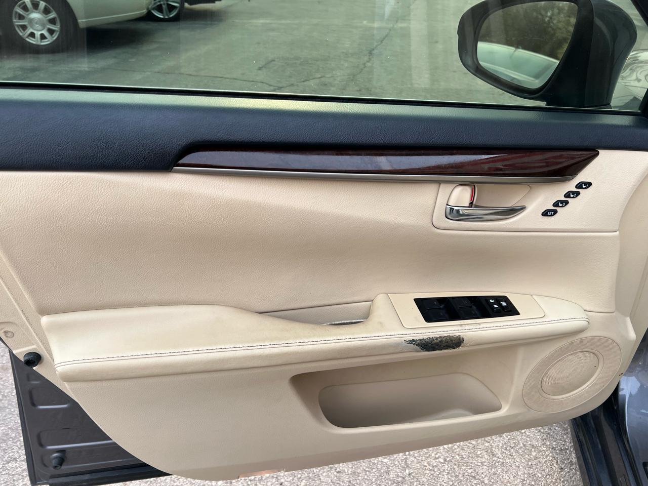 Lexus ES 350 4dr Sdn 2013