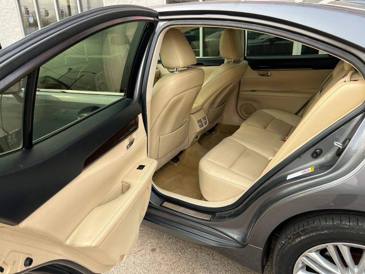 Lexus ES 350 4dr Sdn 2013