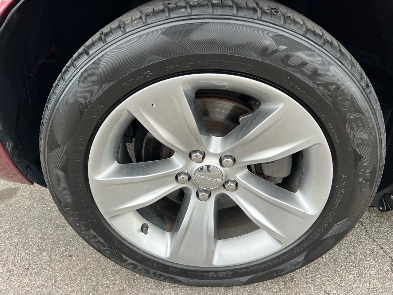 Dodge Challenger SXT RWD 2019