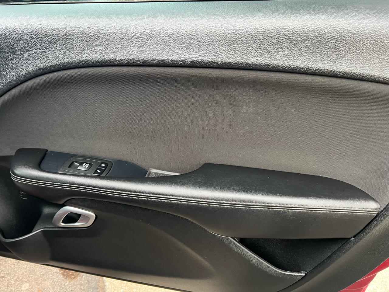 Dodge Challenger SXT RWD 2019