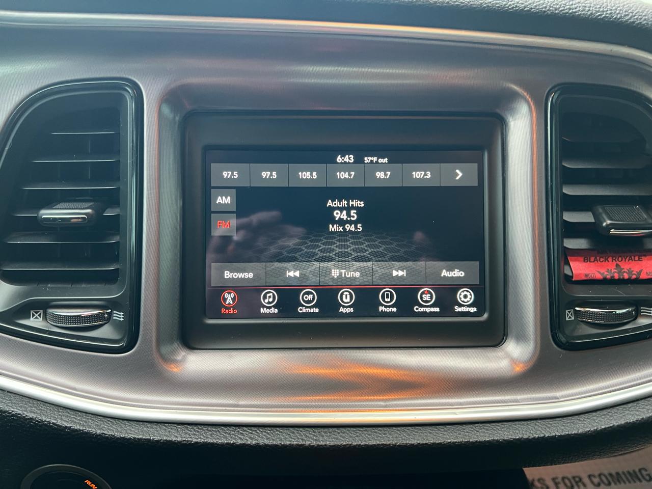 Dodge Challenger SXT RWD 2019