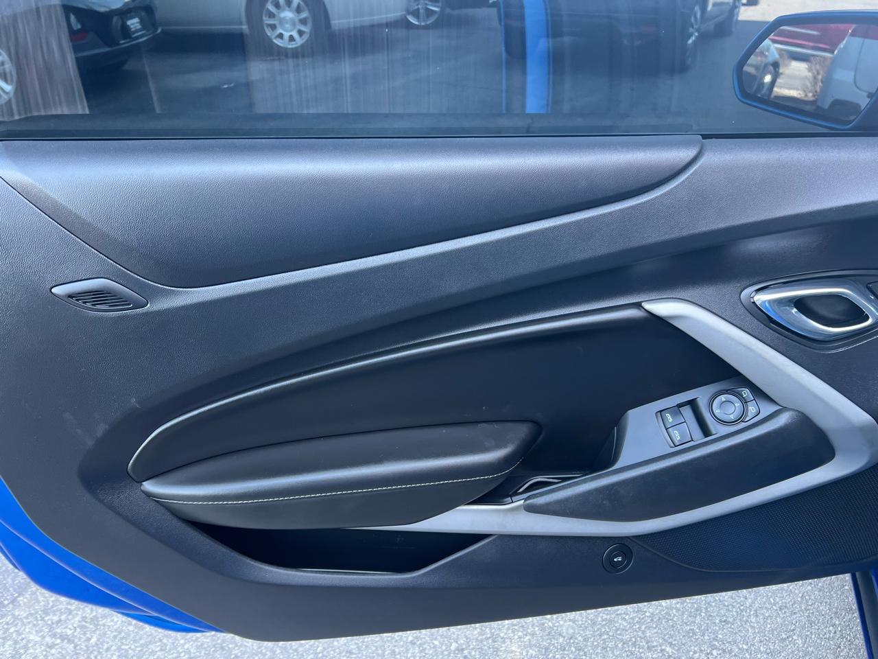 Chevrolet Camaro 2dr Cpe 1LT 2016