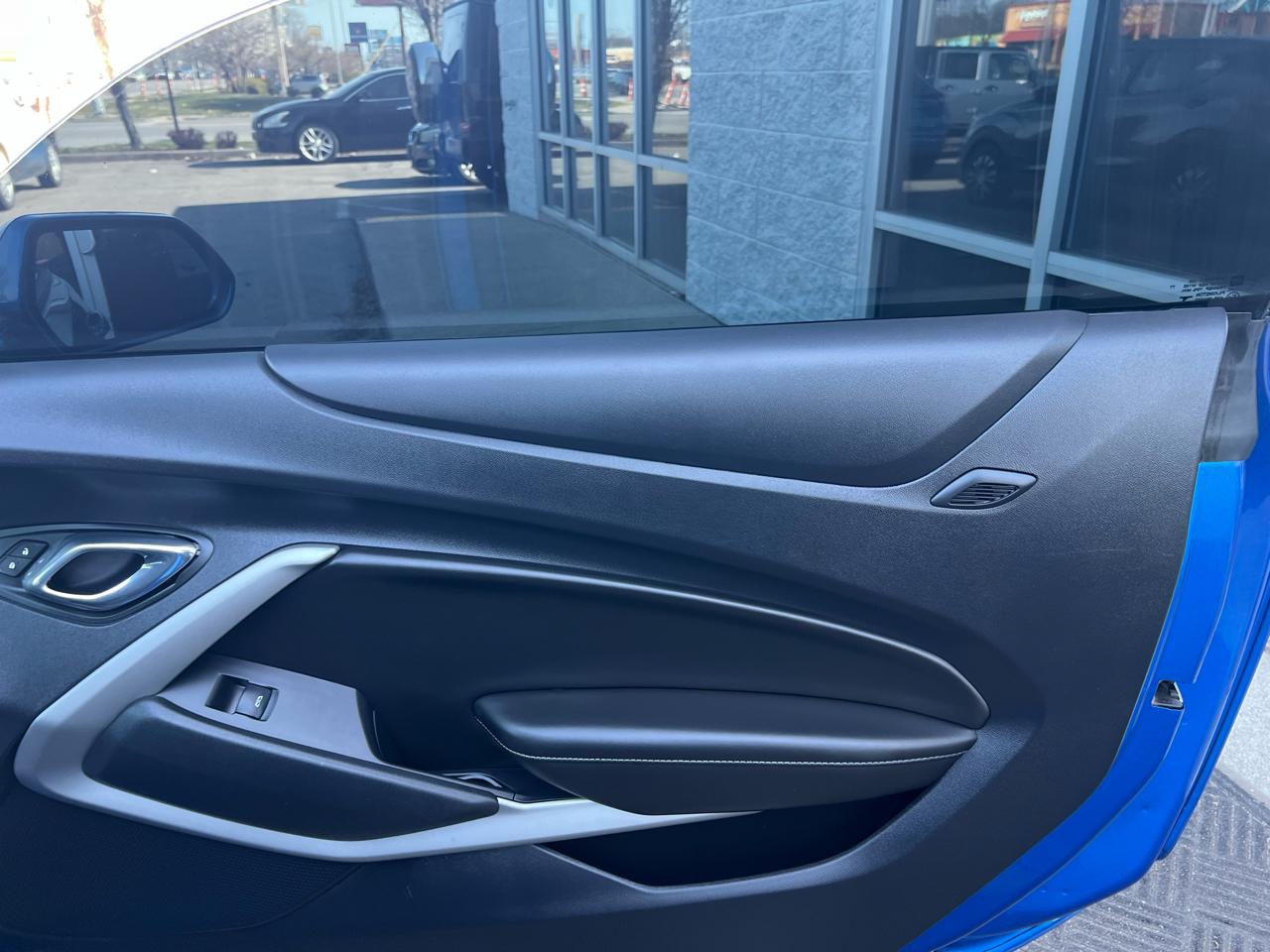 Chevrolet Camaro 2dr Cpe 1LT 2016