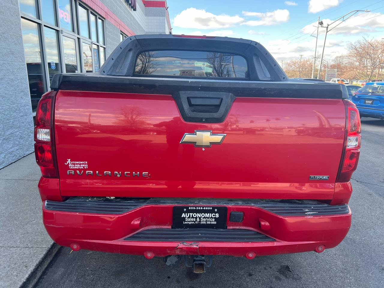 Chevrolet Avalanche 4WD Crew Cab 130" LT w/1LT 2009