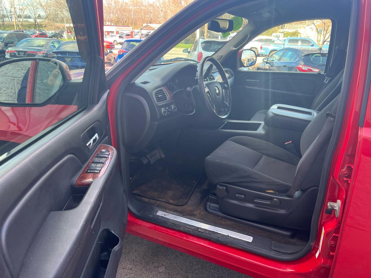 Chevrolet Avalanche 4WD Crew Cab 130" LT w/1LT 2009