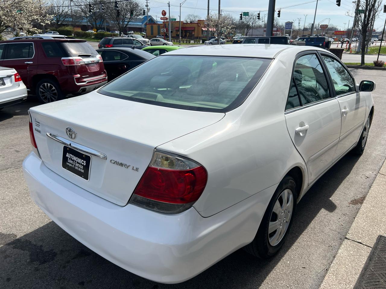 Toyota Camry 4dr Sdn XLE Auto (Natl) 2006