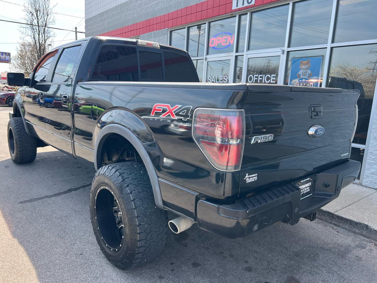 Ford F-150 4WD SuperCrew 145" Platinum 2013