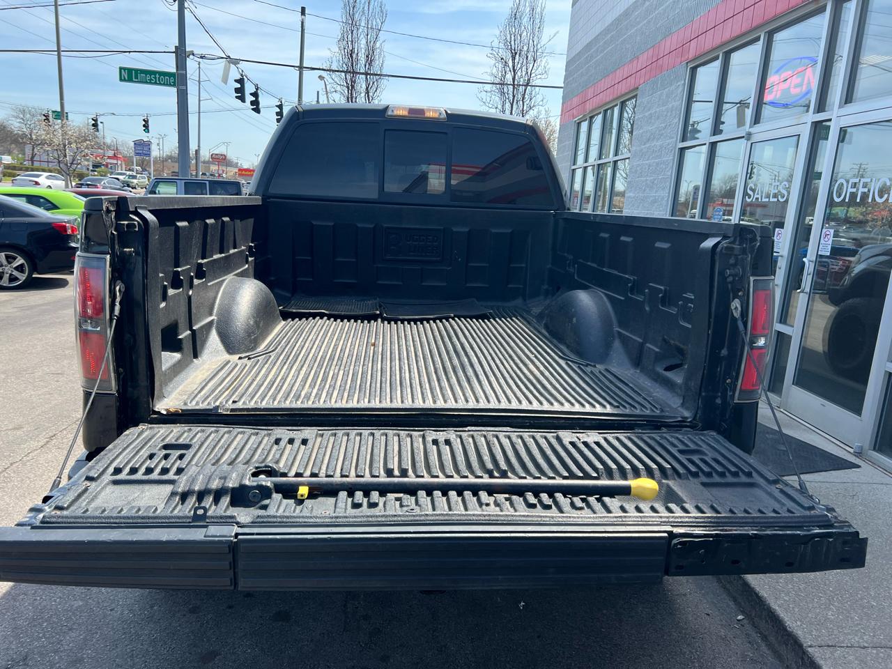 Ford F-150 4WD SuperCrew 145" Platinum 2013