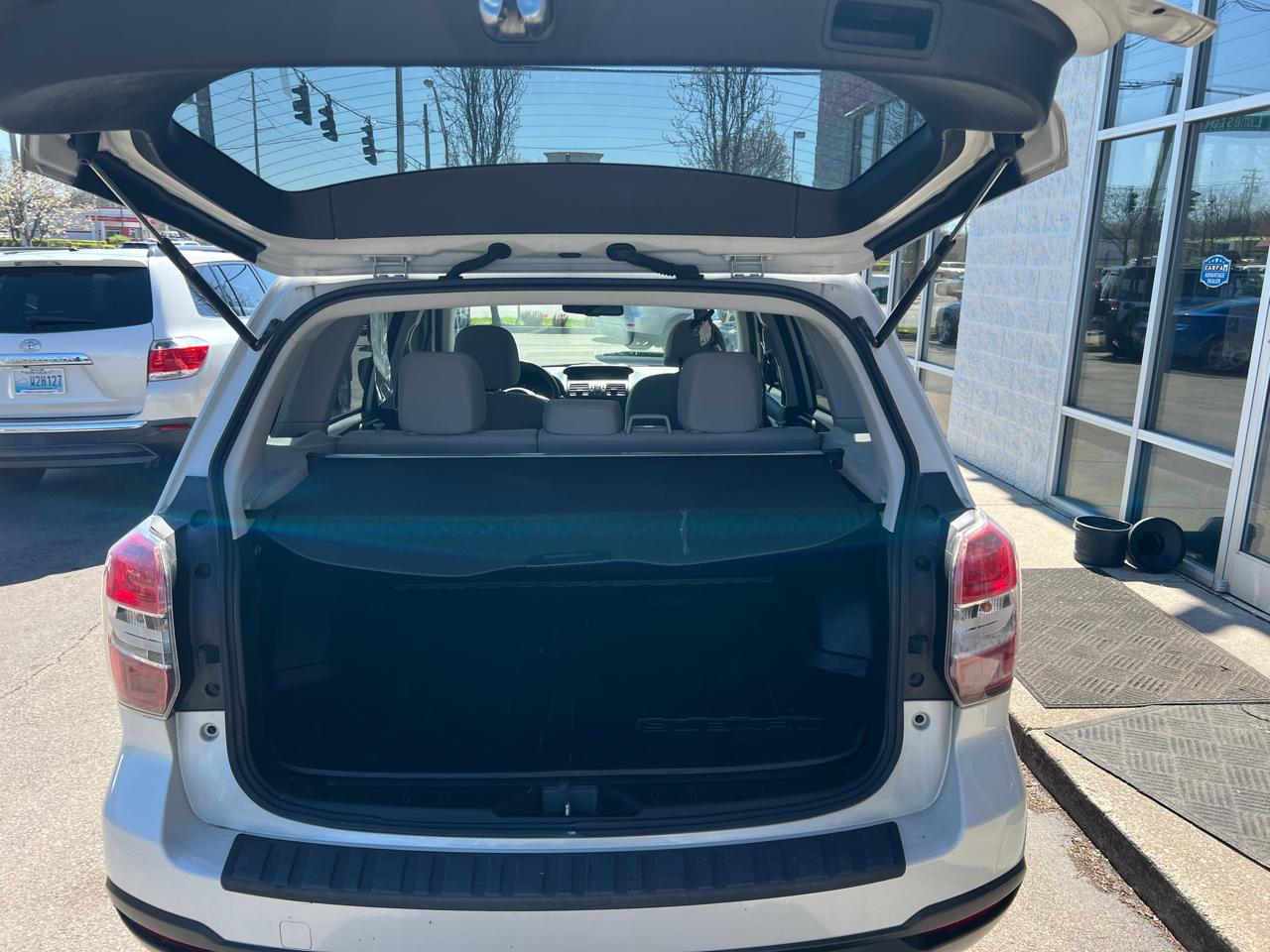 Subaru Forester 4dr Auto 2.5i PZEV 2014