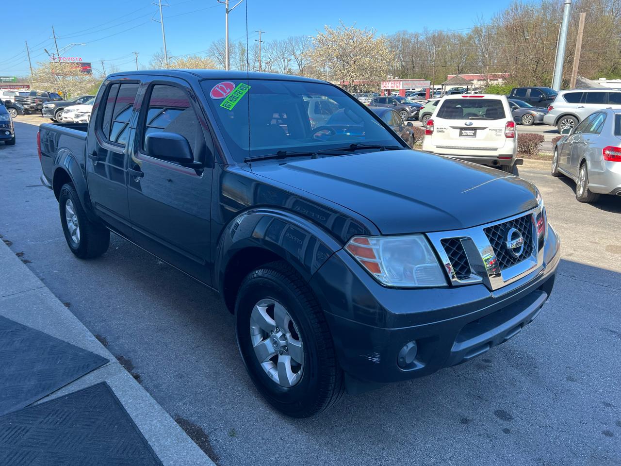 Nissan Frontier 2WD Crew Cab SWB Auto SV 2012