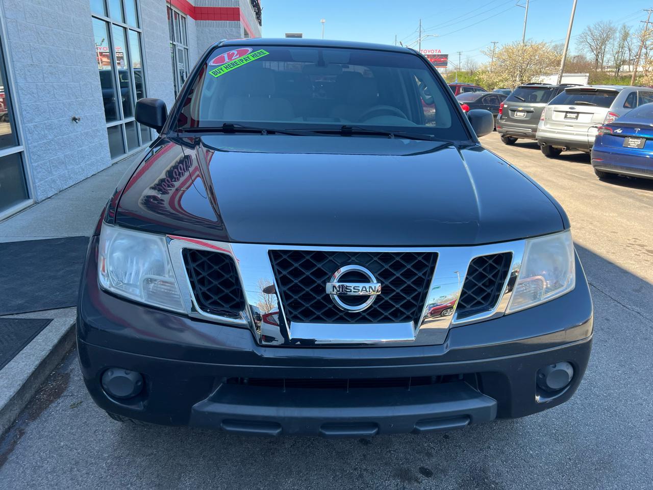 Nissan Frontier 2WD Crew Cab SWB Auto SV 2012
