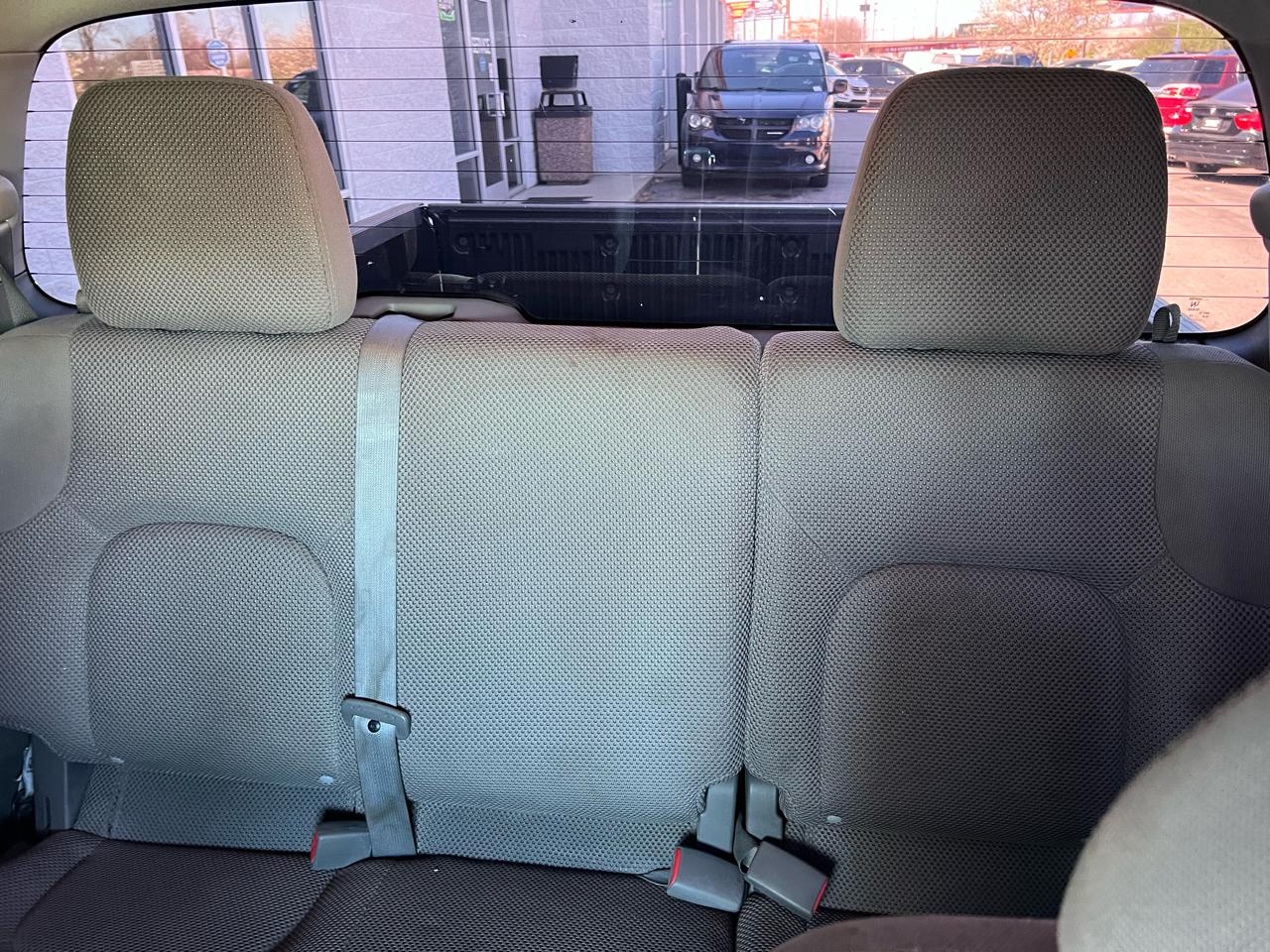 Nissan Frontier 2WD Crew Cab SWB Auto SV 2012