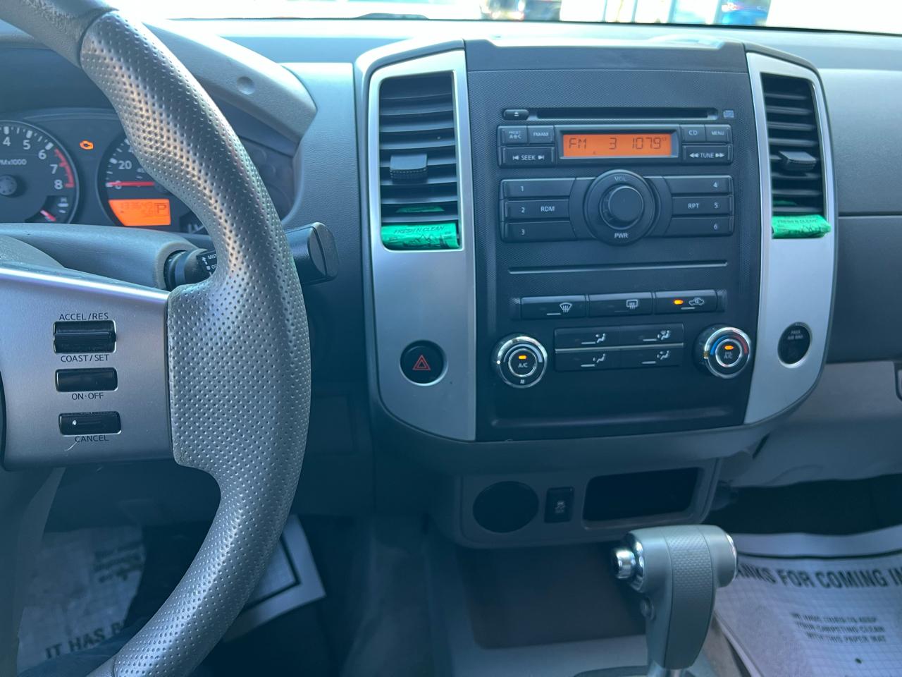 Nissan Frontier 2WD Crew Cab SWB Auto SV 2012