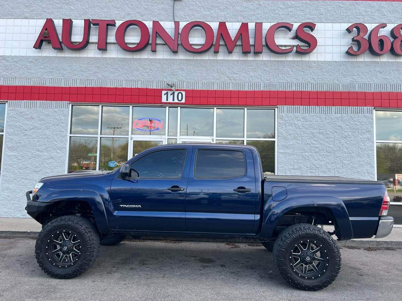 Toyota Tacoma 4WD Double Cab V6 MT (Natl) 2013