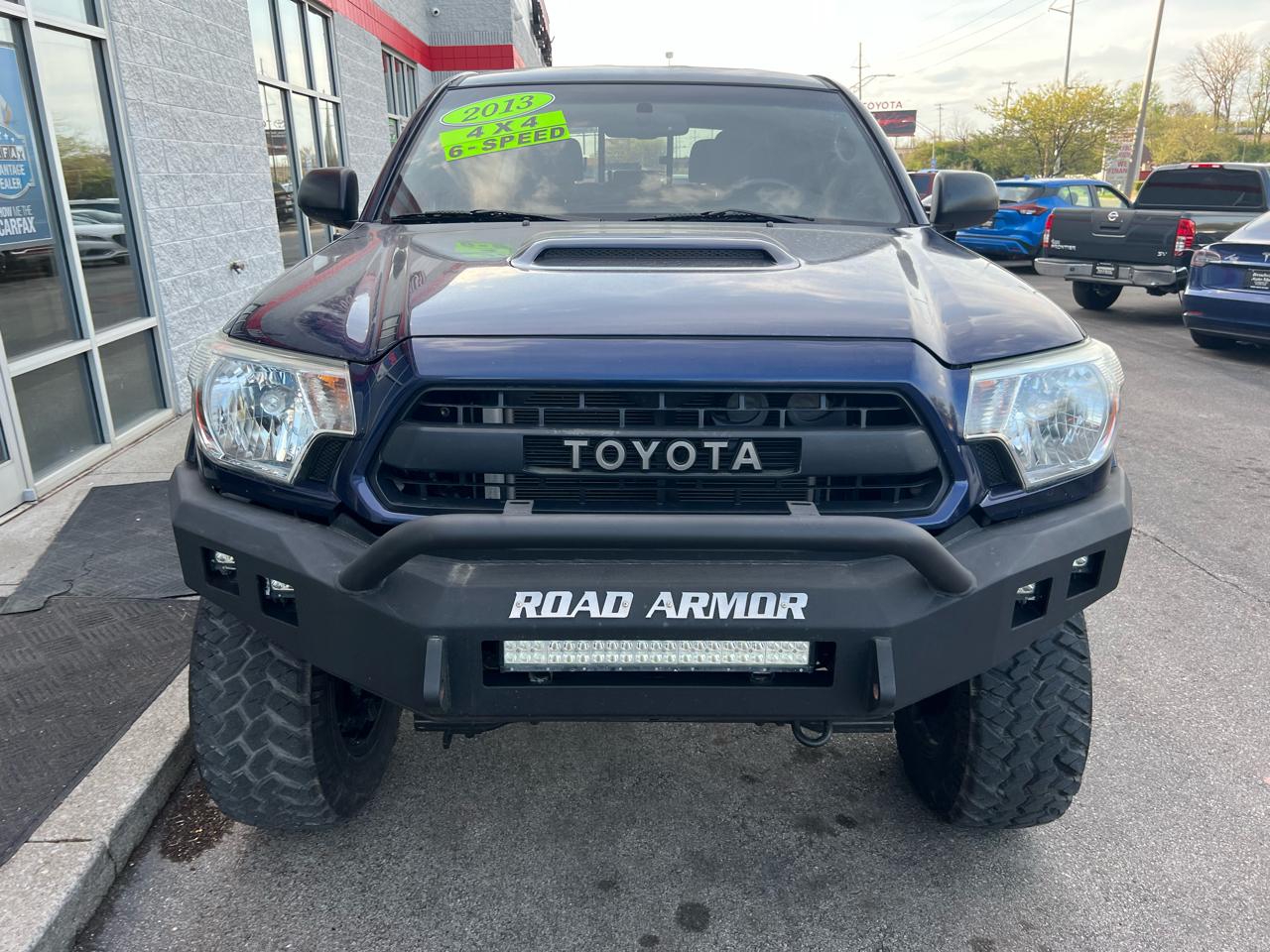 Toyota Tacoma 4WD Double Cab V6 MT (Natl) 2013