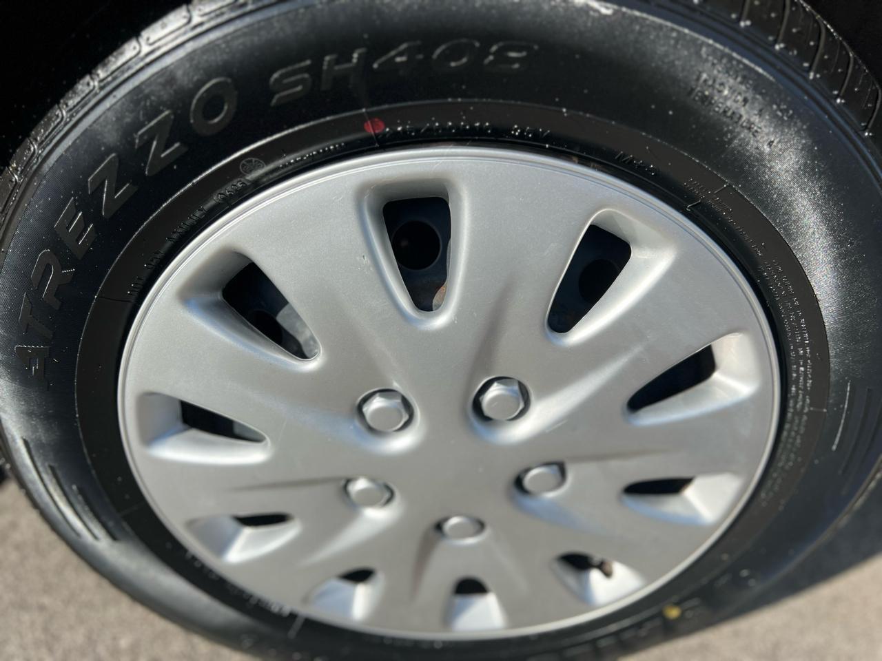 Toyota Camry 4dr Sdn I4 Man (Natl) 2010