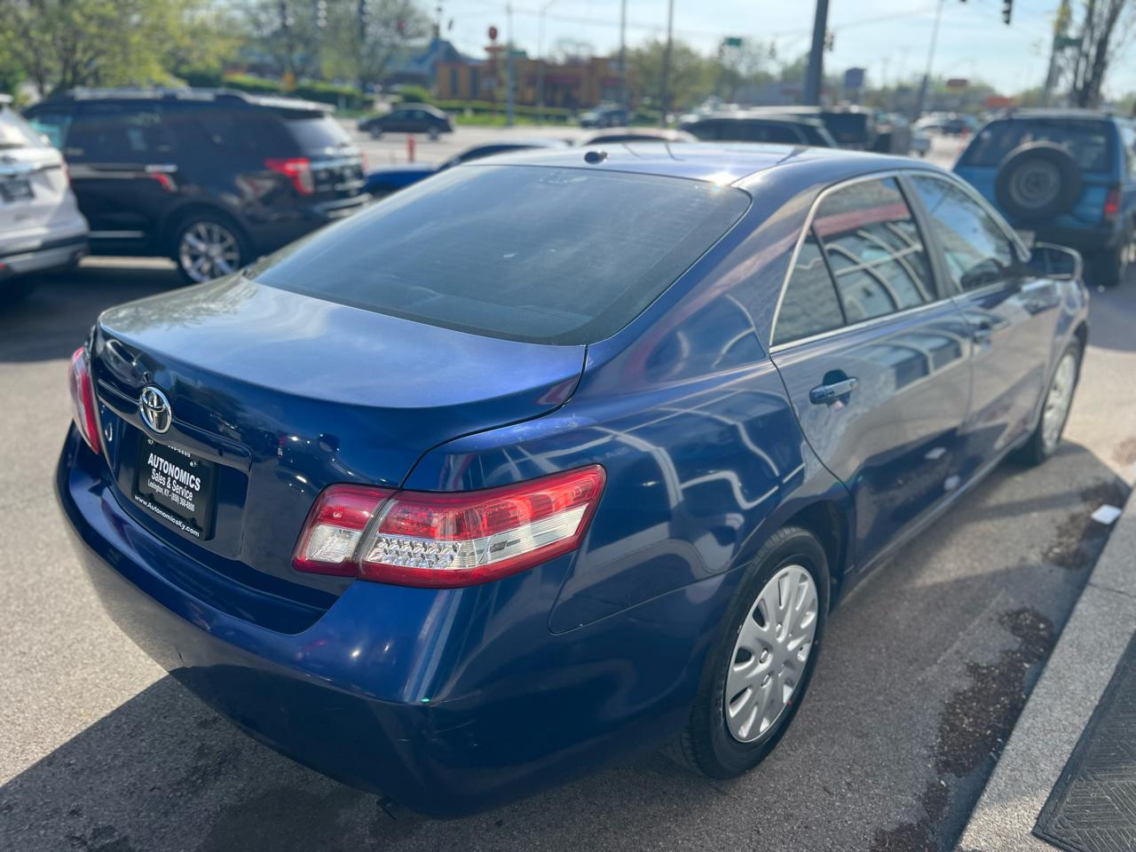 Toyota Camry 4dr Sdn I4 Man (Natl) 2010