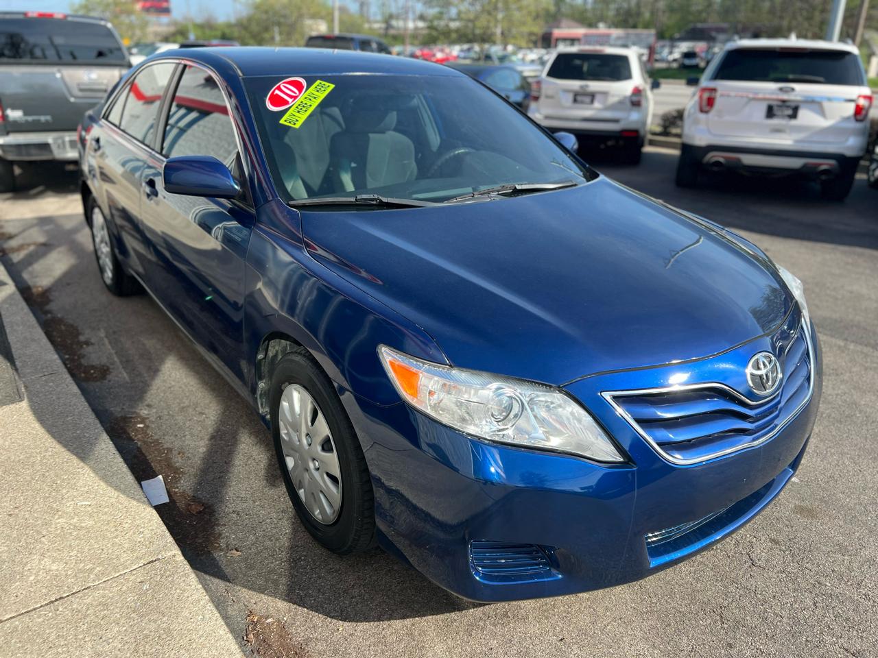 Toyota Camry 4dr Sdn I4 Man (Natl) 2010