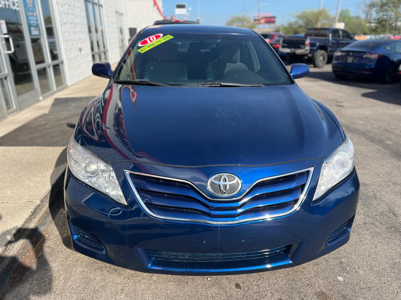 Toyota Camry 4dr Sdn I4 Man (Natl) 2010