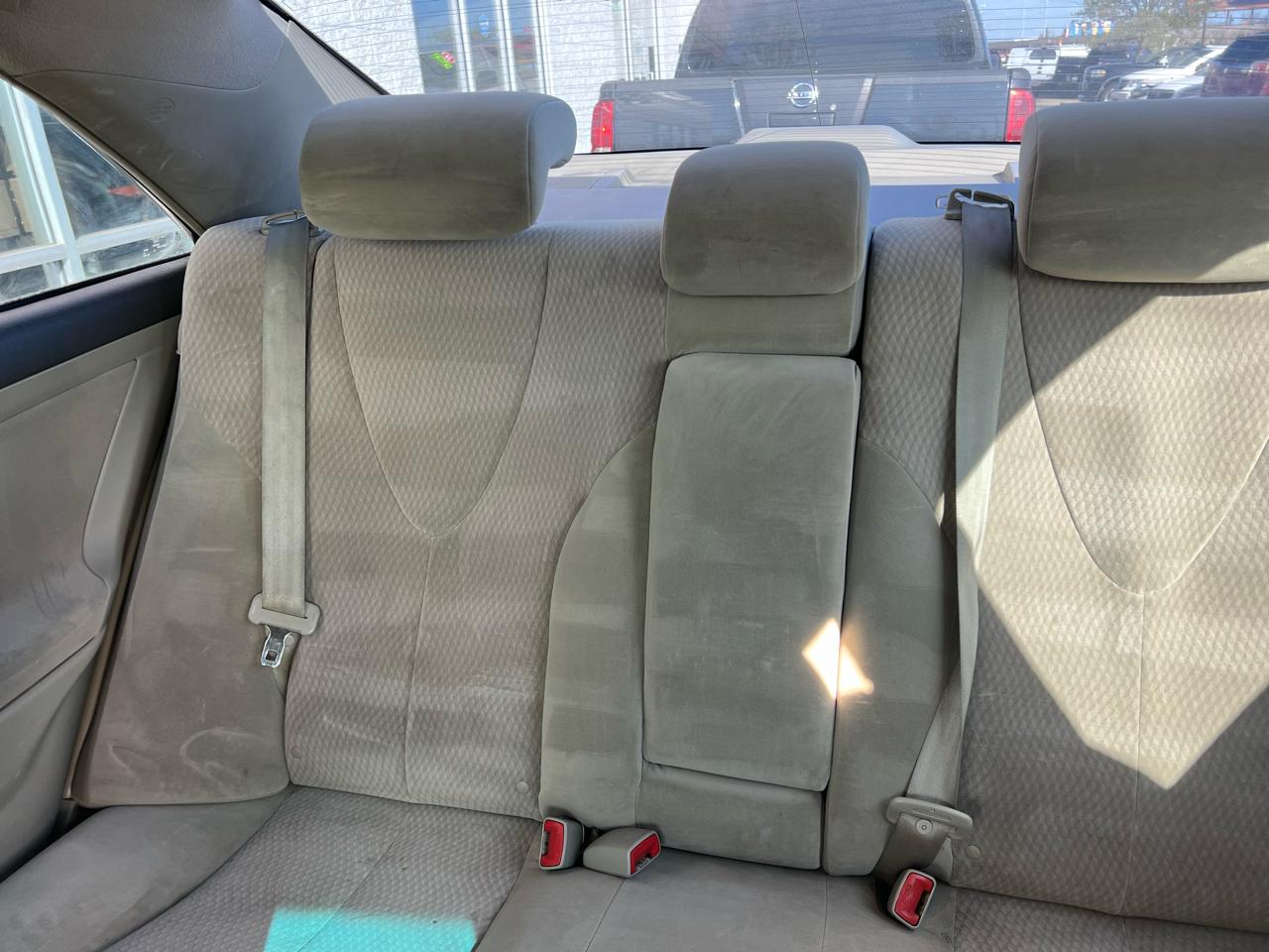 Toyota Camry 4dr Sdn I4 Man (Natl) 2010