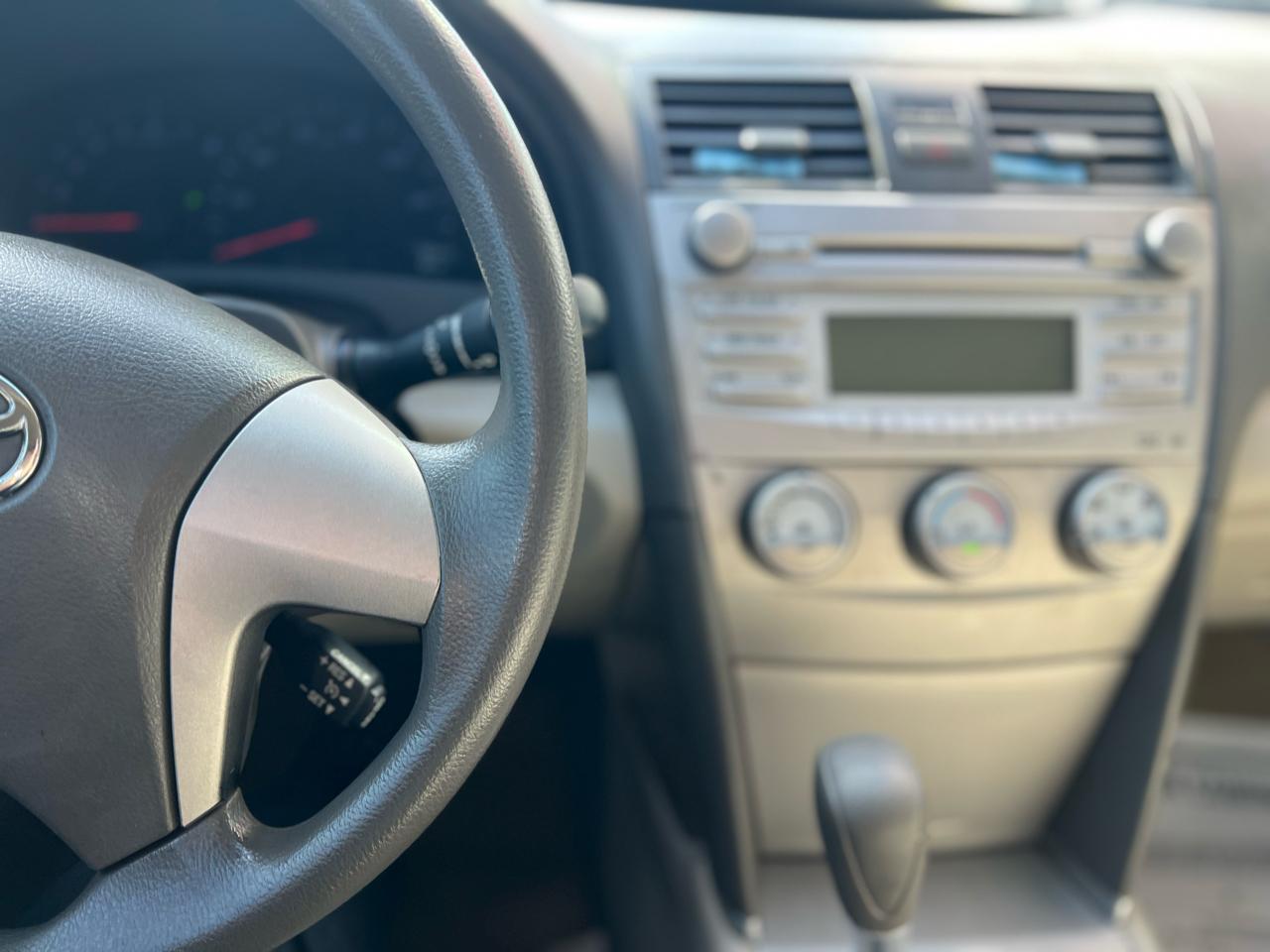 Toyota Camry 4dr Sdn I4 Man (Natl) 2010