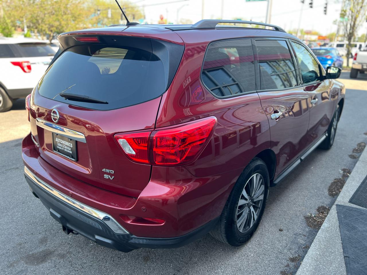 Nissan Pathfinder 4x4 SV 2017