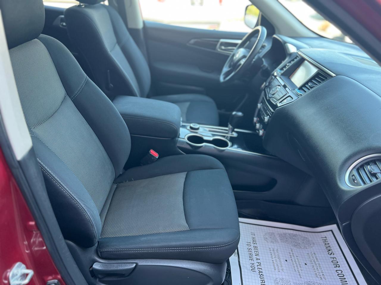 Nissan Pathfinder 4x4 SV 2017