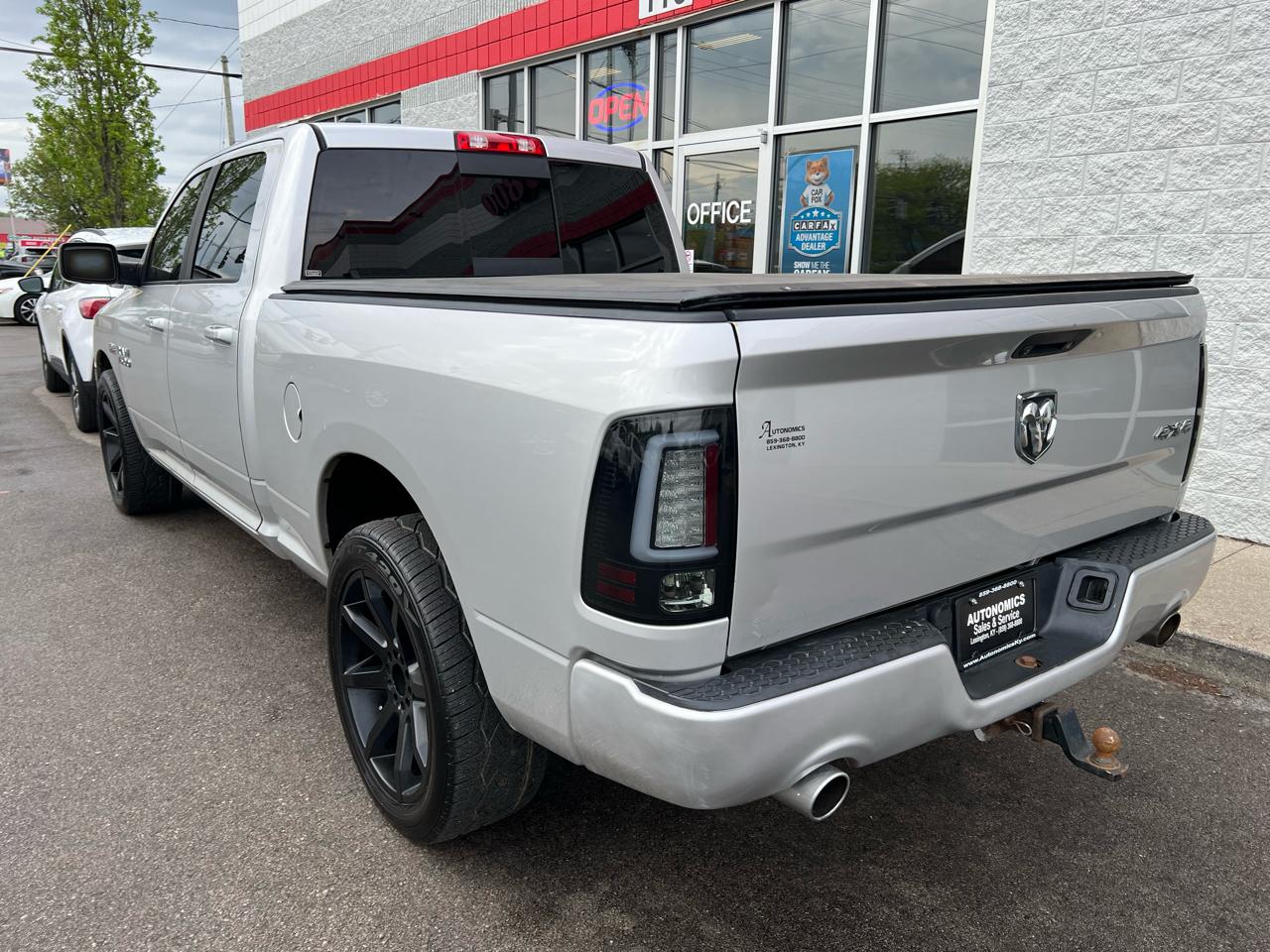 RAM 1500 4WD Crew Cab 149" Sport 2016