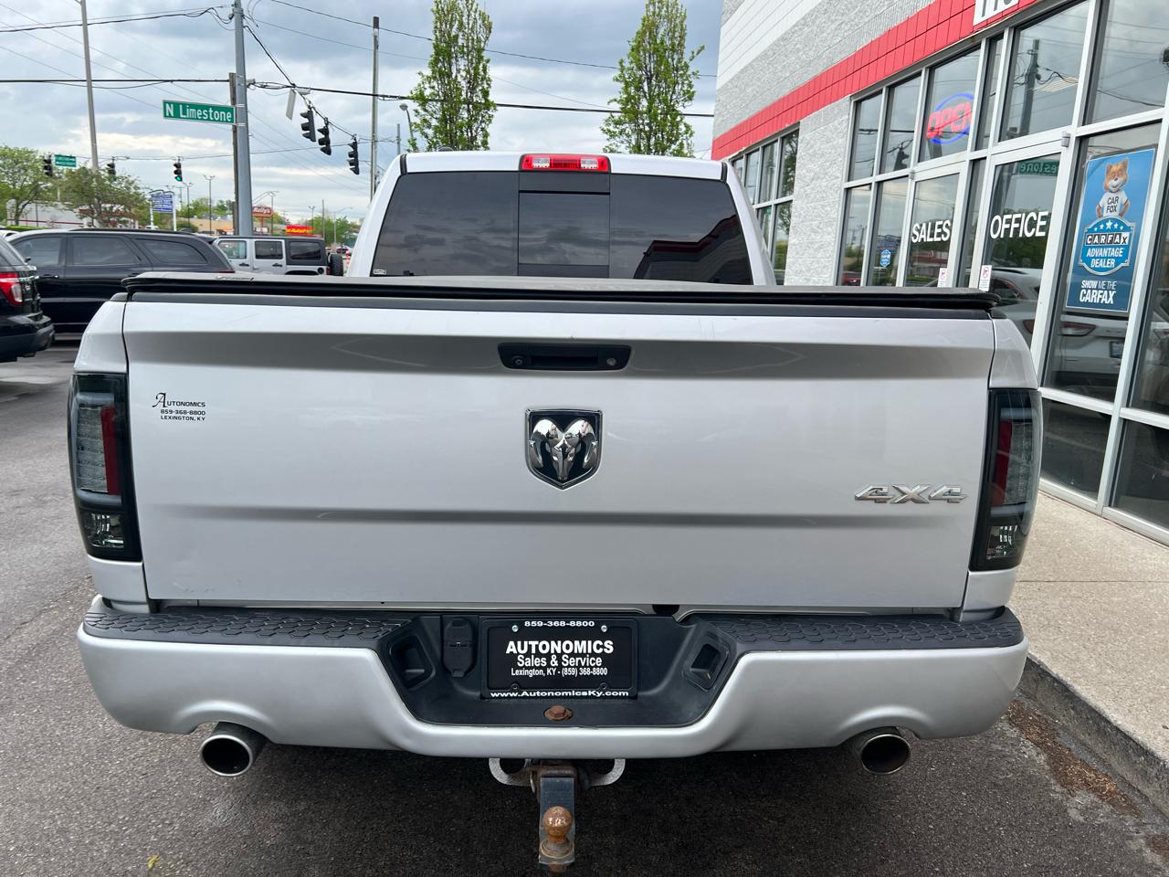 RAM 1500 4WD Crew Cab 149" Sport 2016