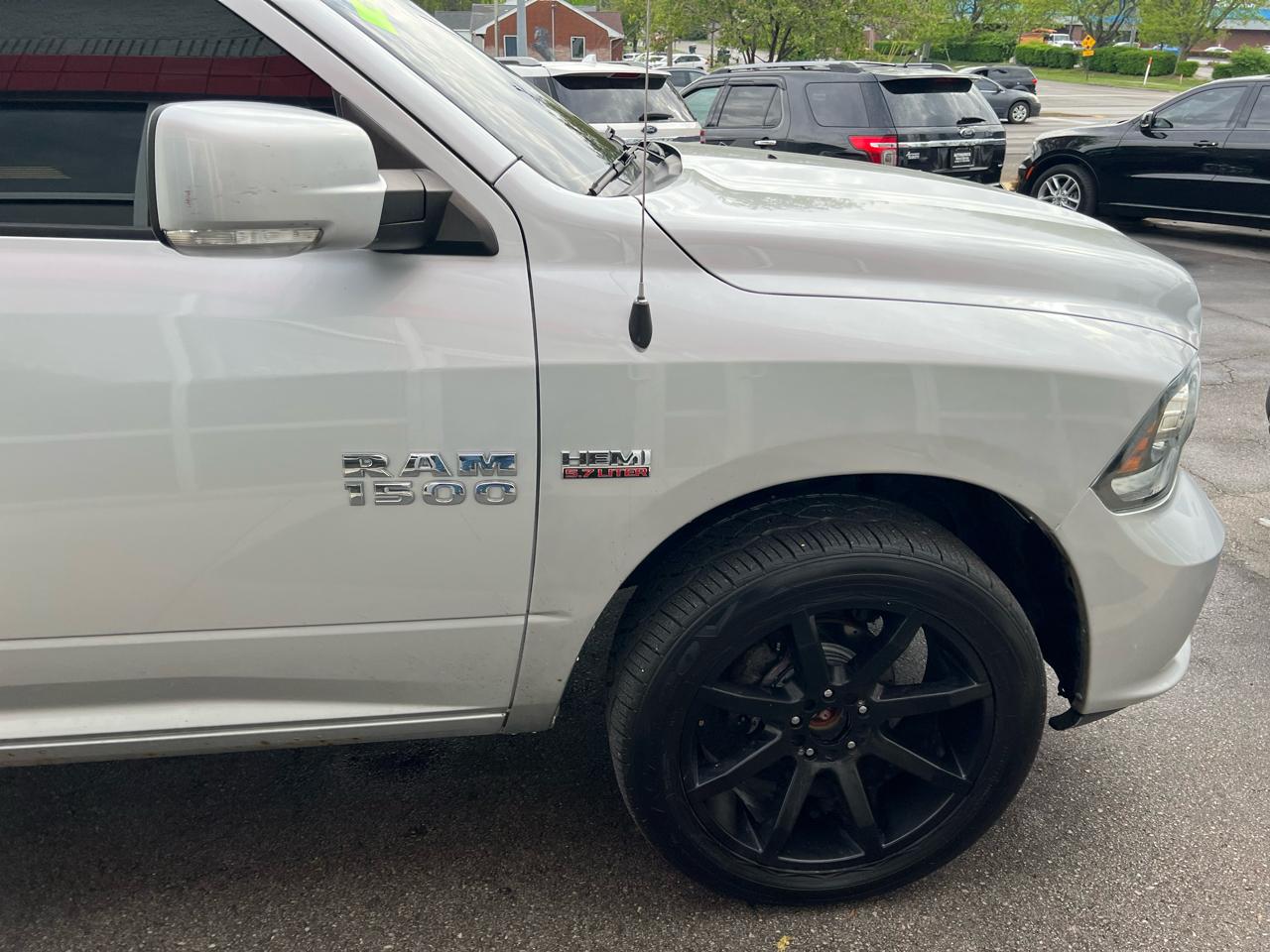 RAM 1500 4WD Crew Cab 149" Sport 2016