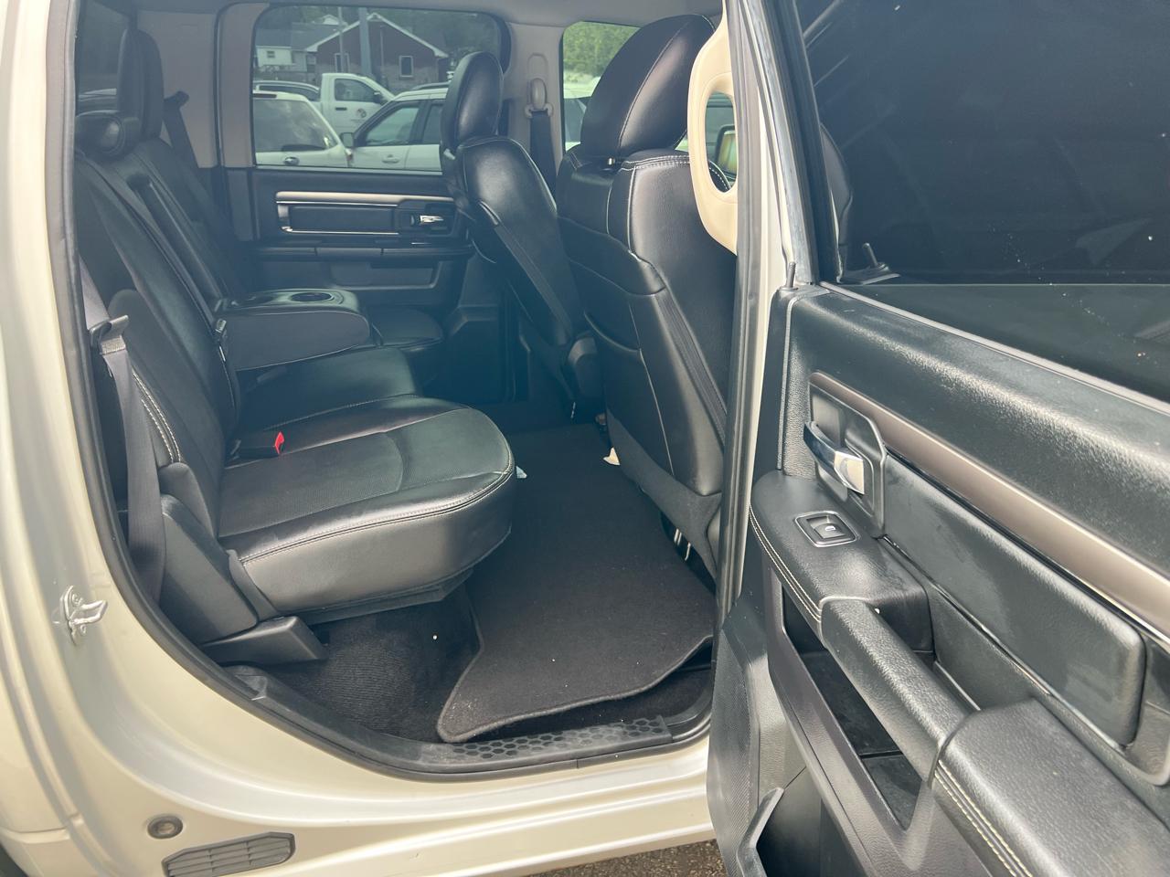 RAM 1500 4WD Crew Cab 149" Sport 2016