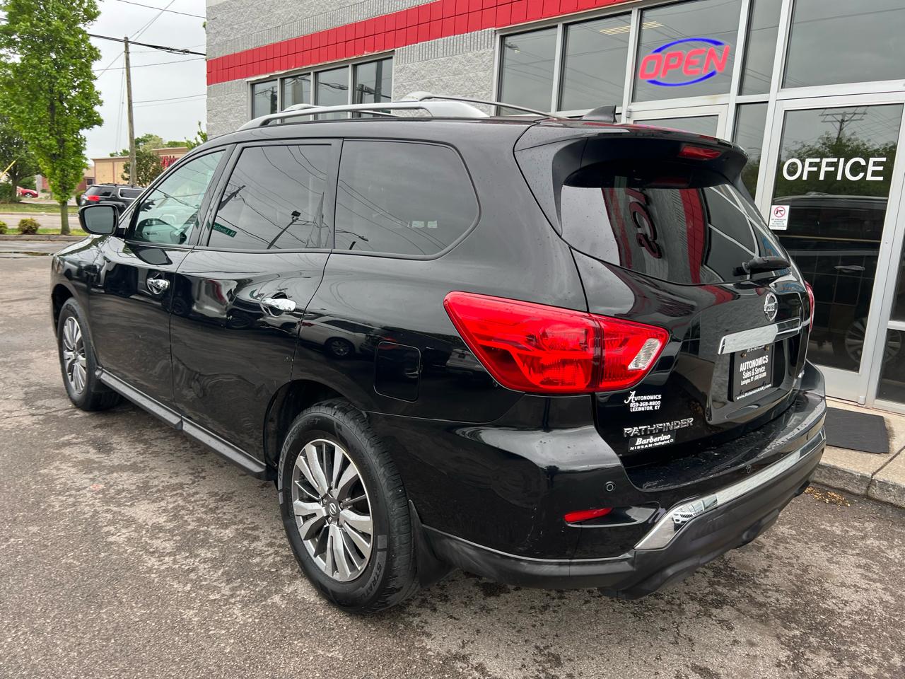 Nissan Pathfinder 4x4 S 2019