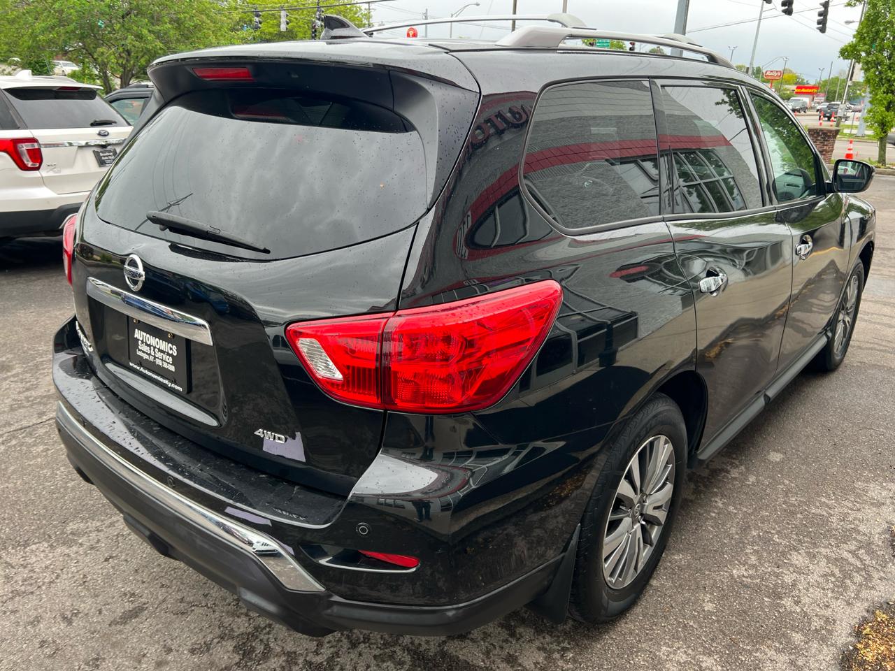 Nissan Pathfinder 4x4 S 2019