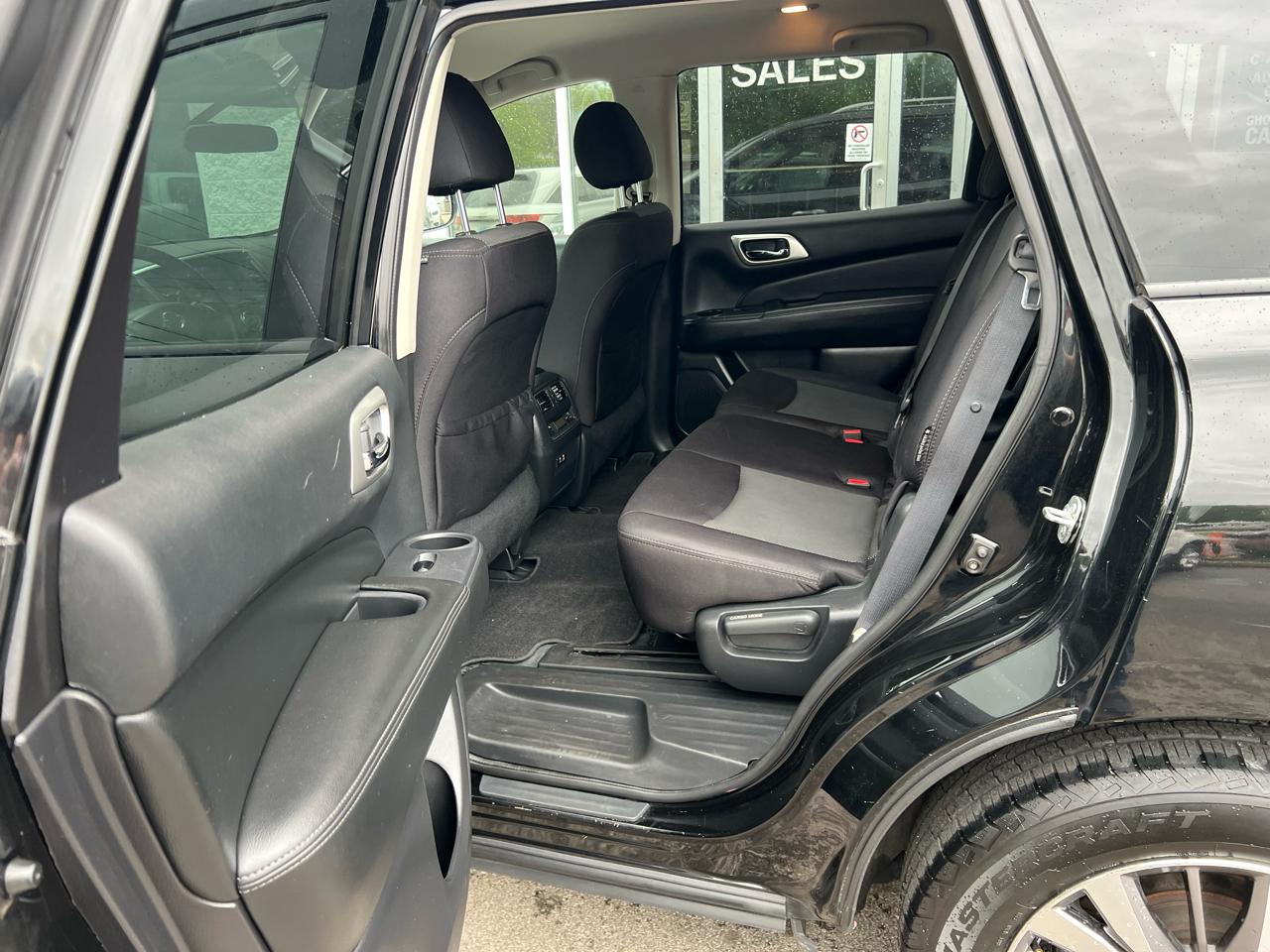 Nissan Pathfinder 4x4 S 2019