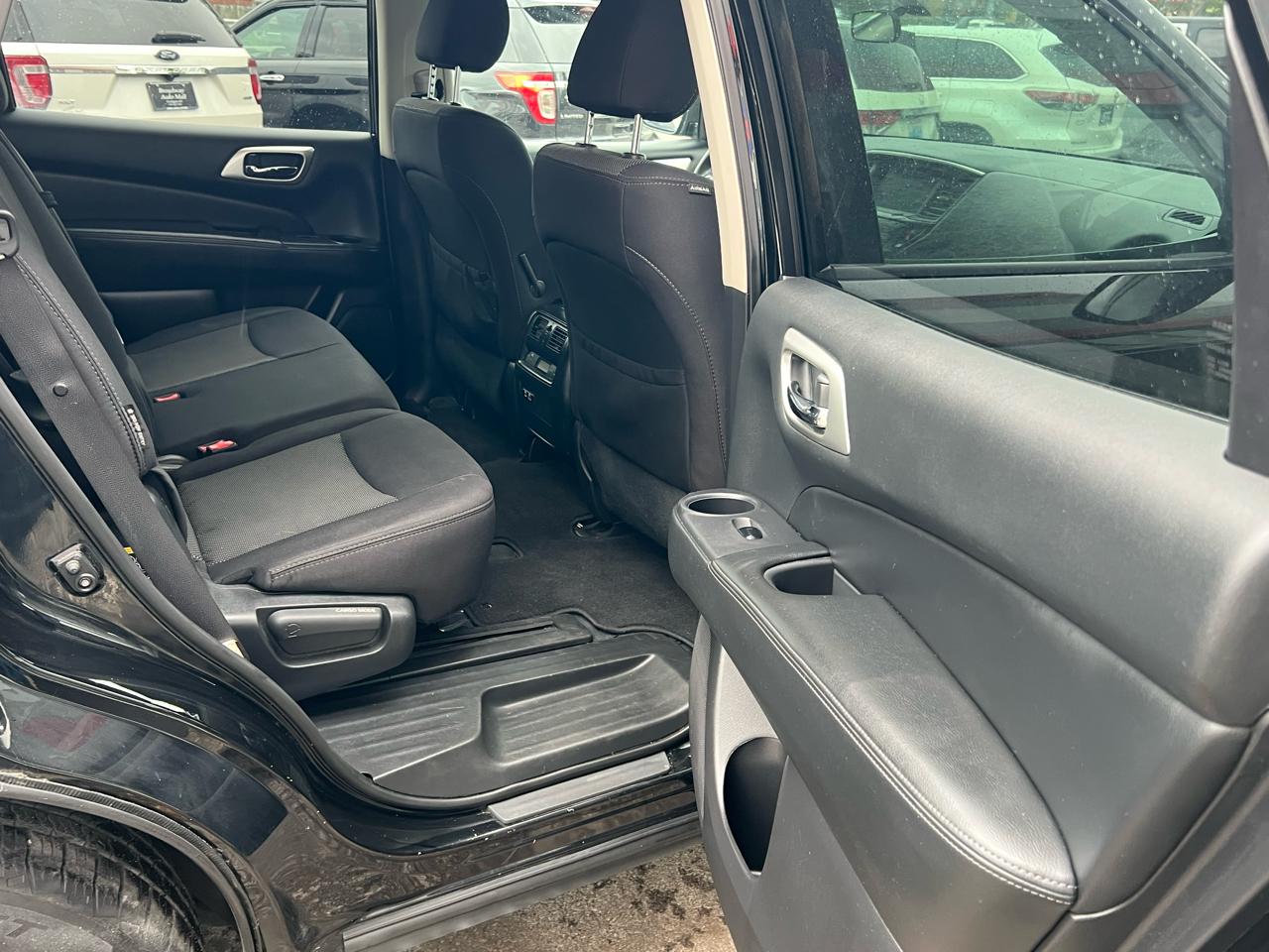 Nissan Pathfinder 4x4 S 2019