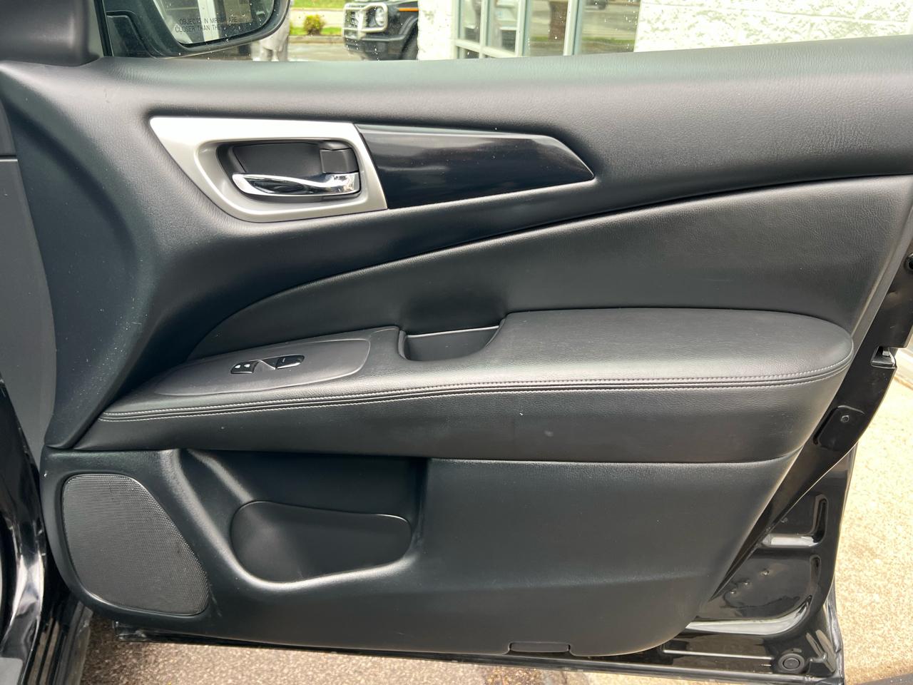 Nissan Pathfinder 4x4 S 2019