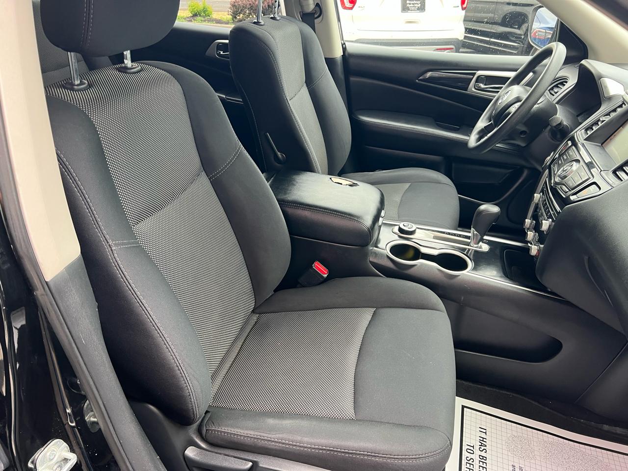 Nissan Pathfinder 4x4 S 2019