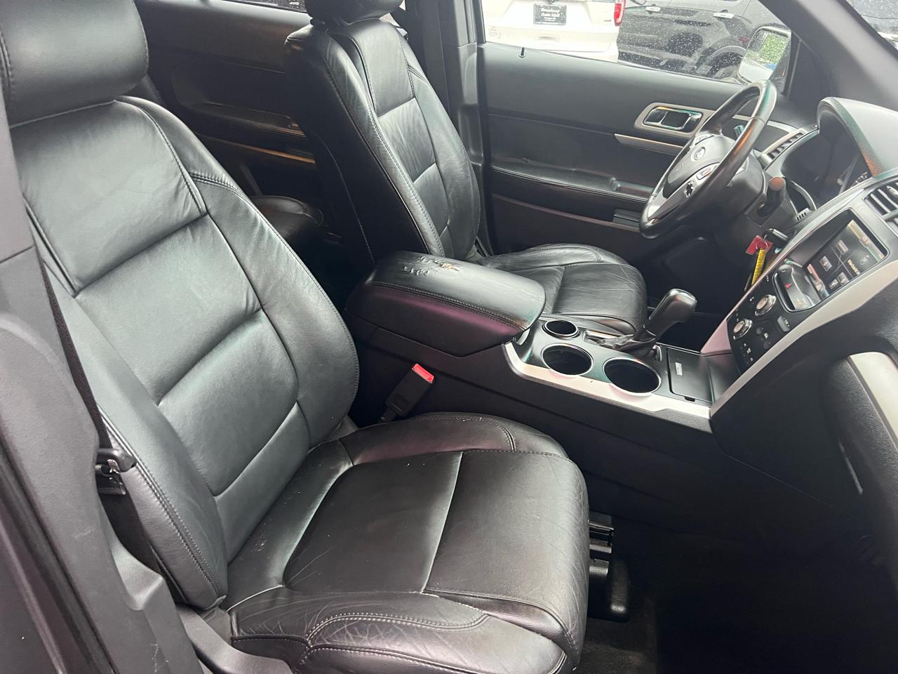 Ford Explorer FWD 4dr XLT 2014