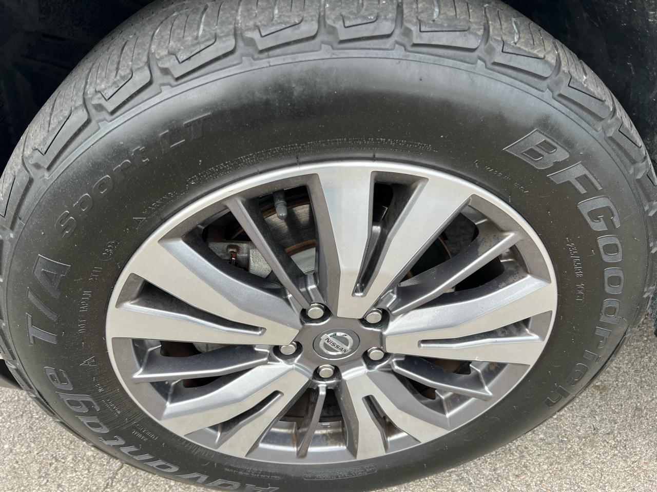 Nissan Pathfinder FWD SV 2020