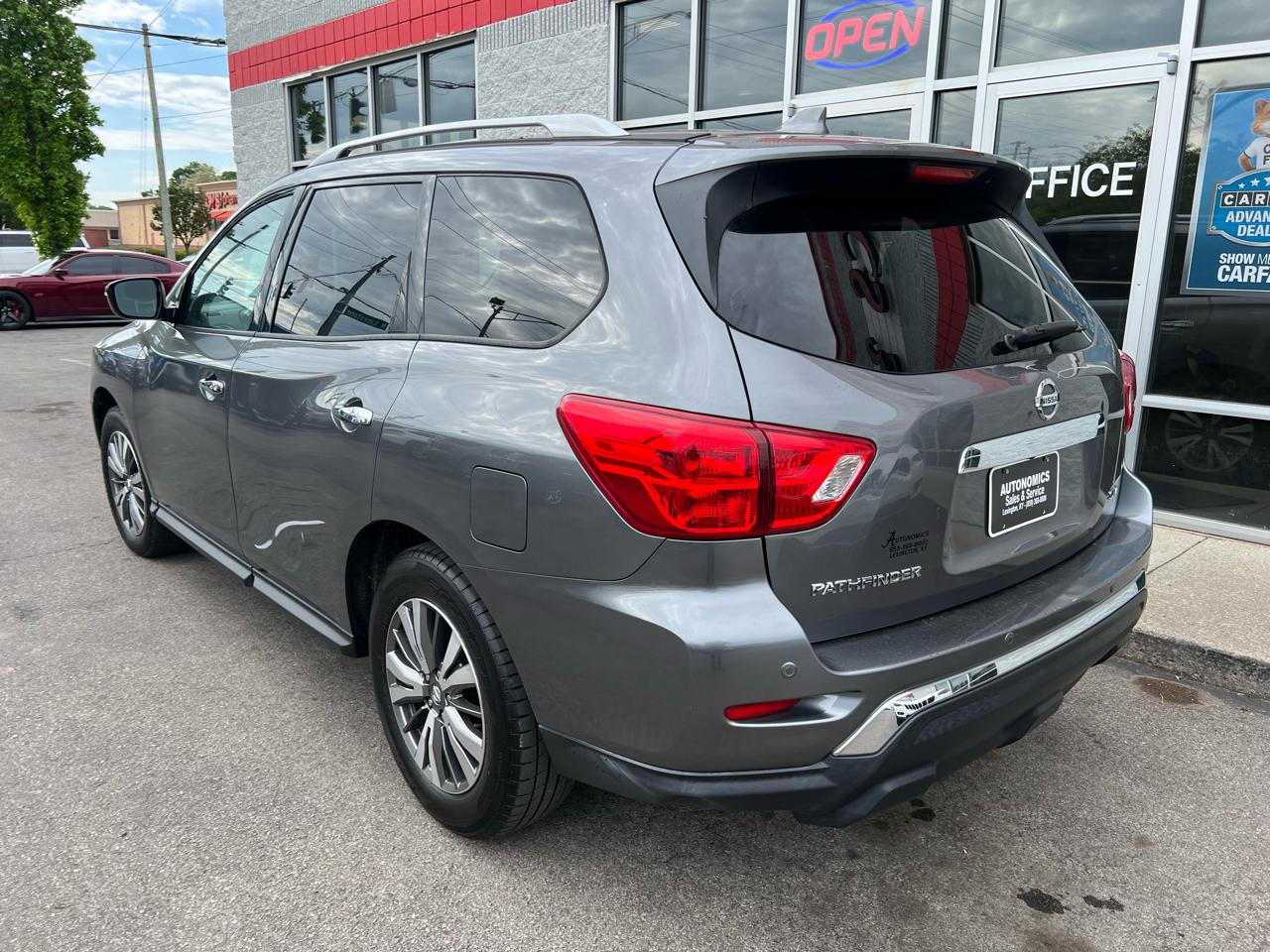 Nissan Pathfinder FWD SV 2020