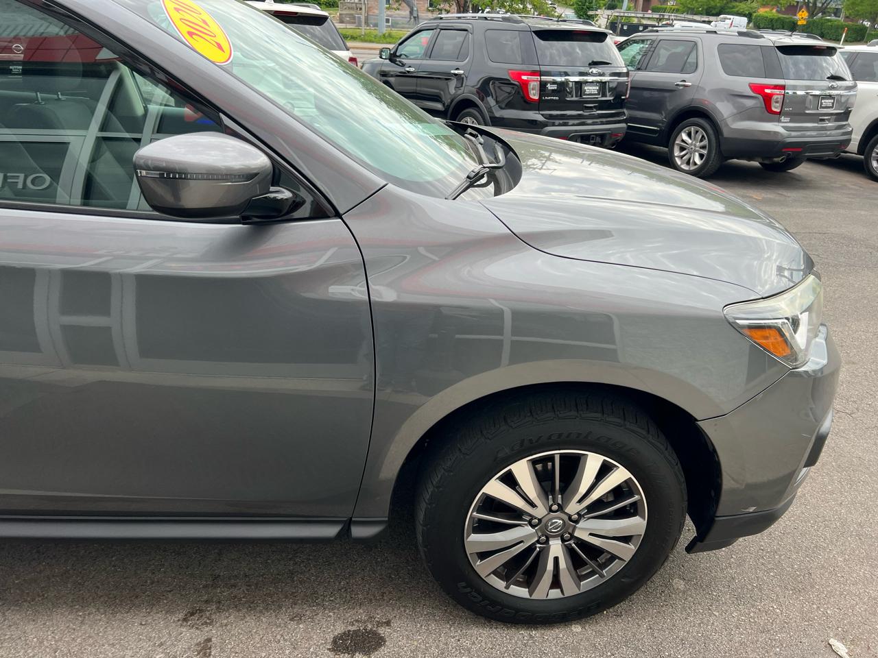 Nissan Pathfinder FWD SV 2020