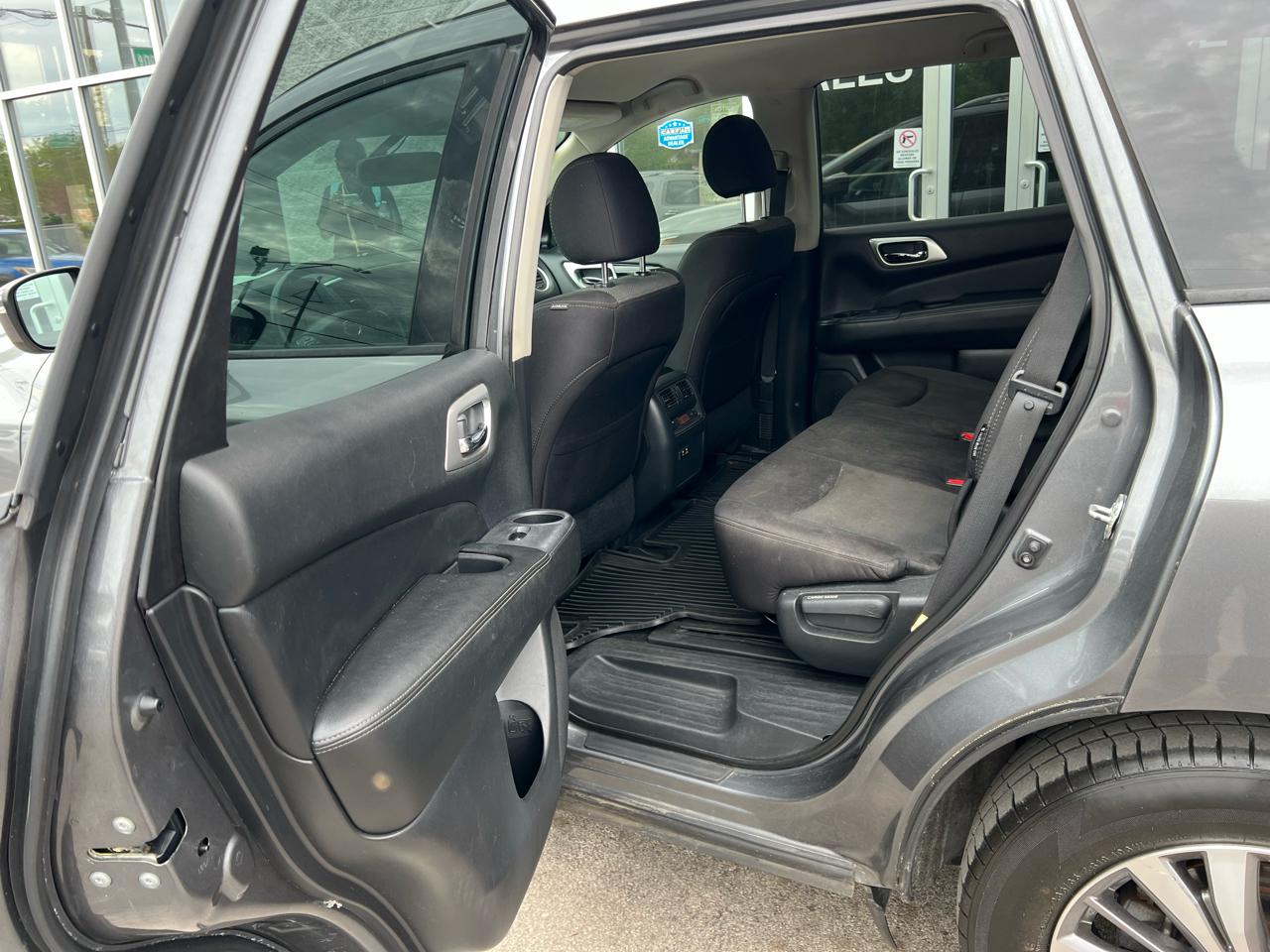 Nissan Pathfinder FWD SV 2020