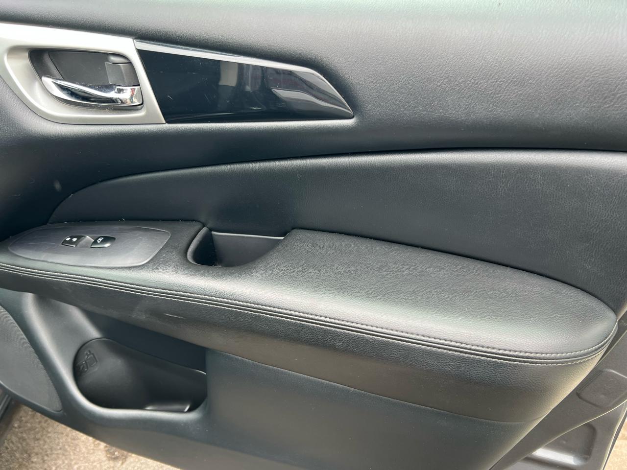 Nissan Pathfinder FWD SV 2020