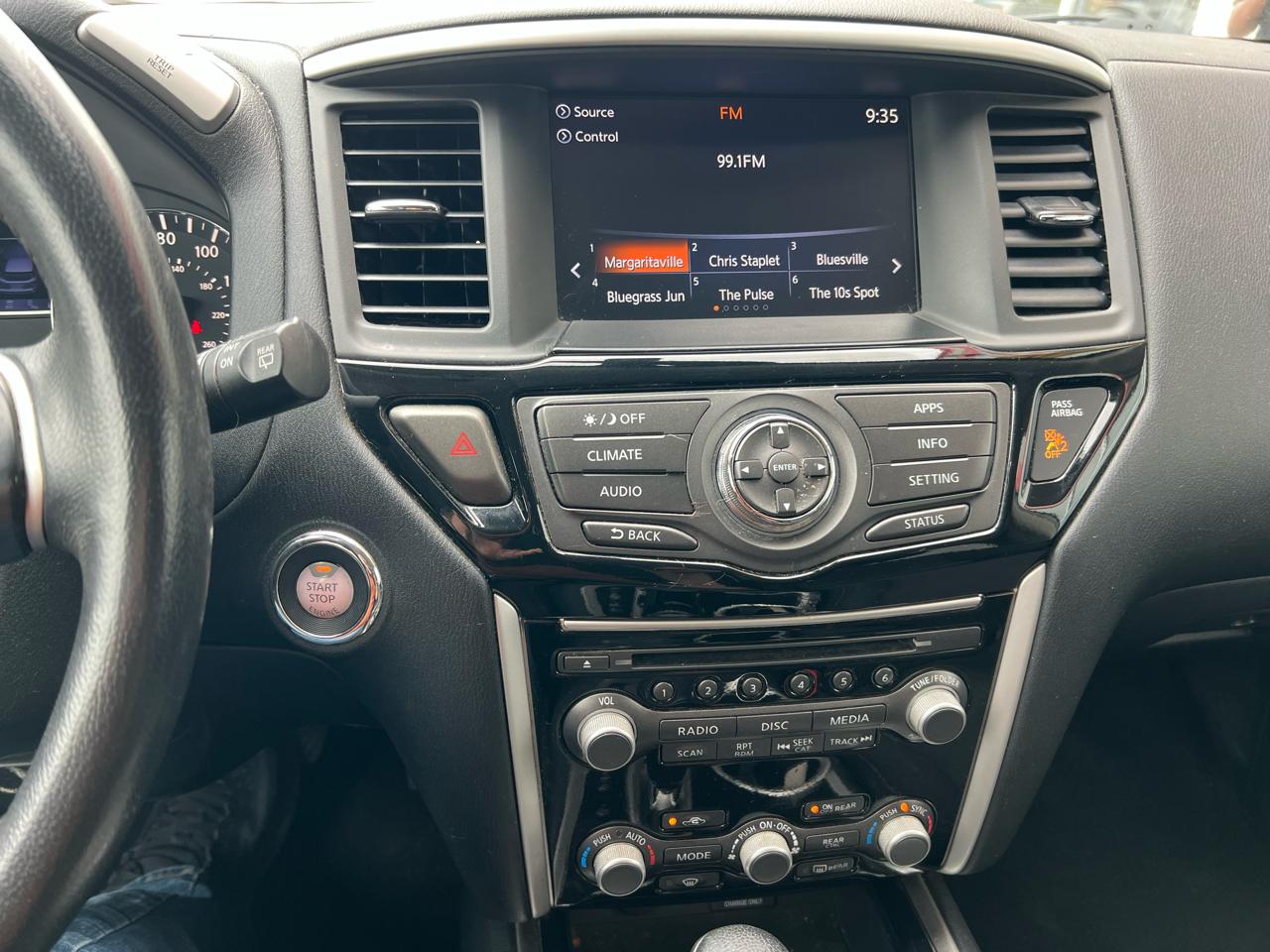 Nissan Pathfinder FWD SV 2020