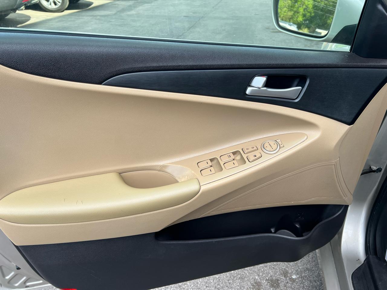 Hyundai Sonata 2.4L 2011