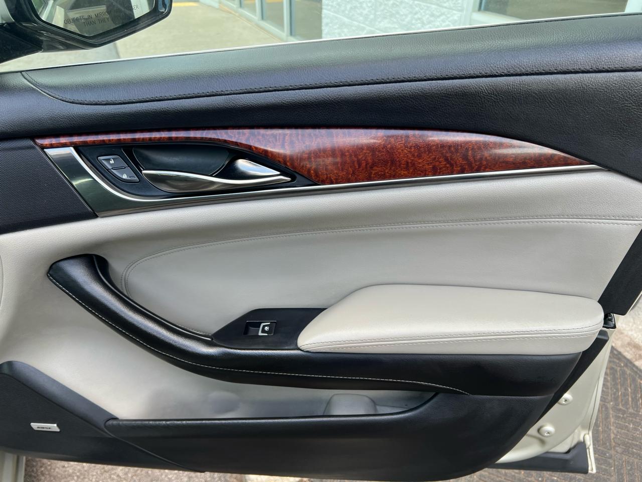 Cadillac CTS Sedan 4dr Sdn 2.0L Turbo AWD 2016