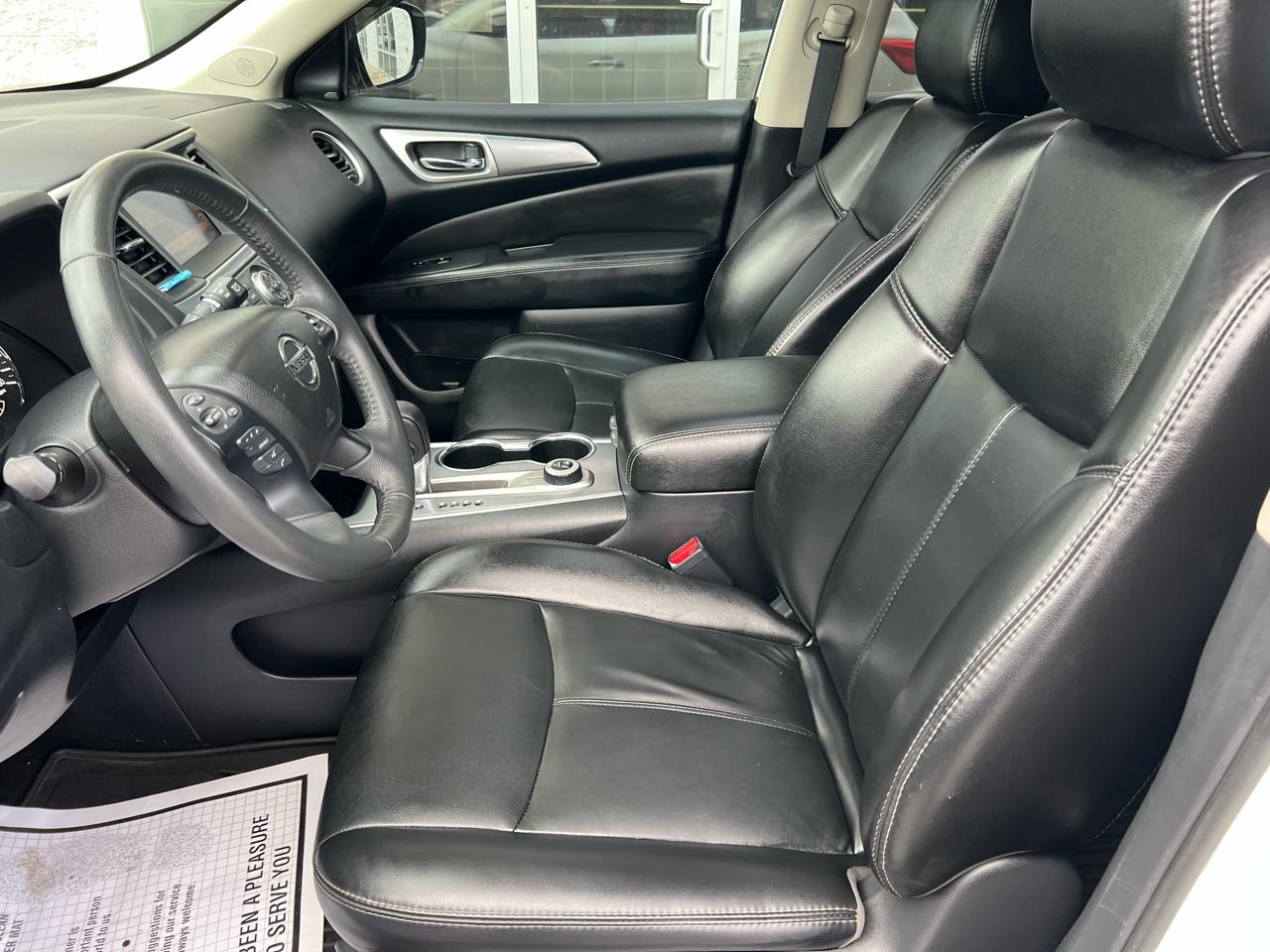 Nissan Pathfinder 4x4 SL 2017