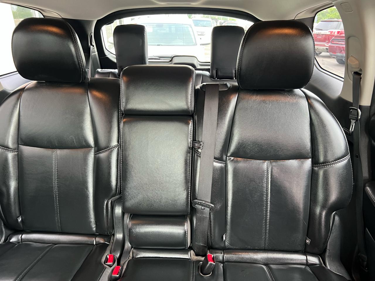 Nissan Pathfinder 4x4 SL 2017